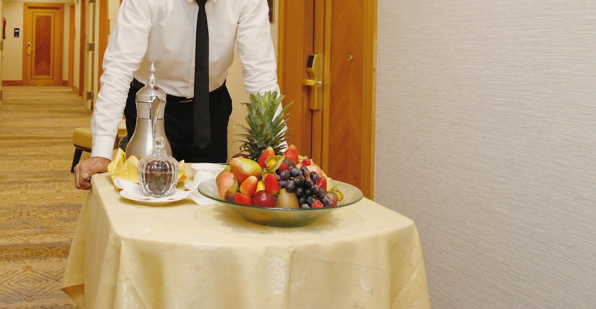 Maden Alrawda Hotell Medina Exteriör bild Room service