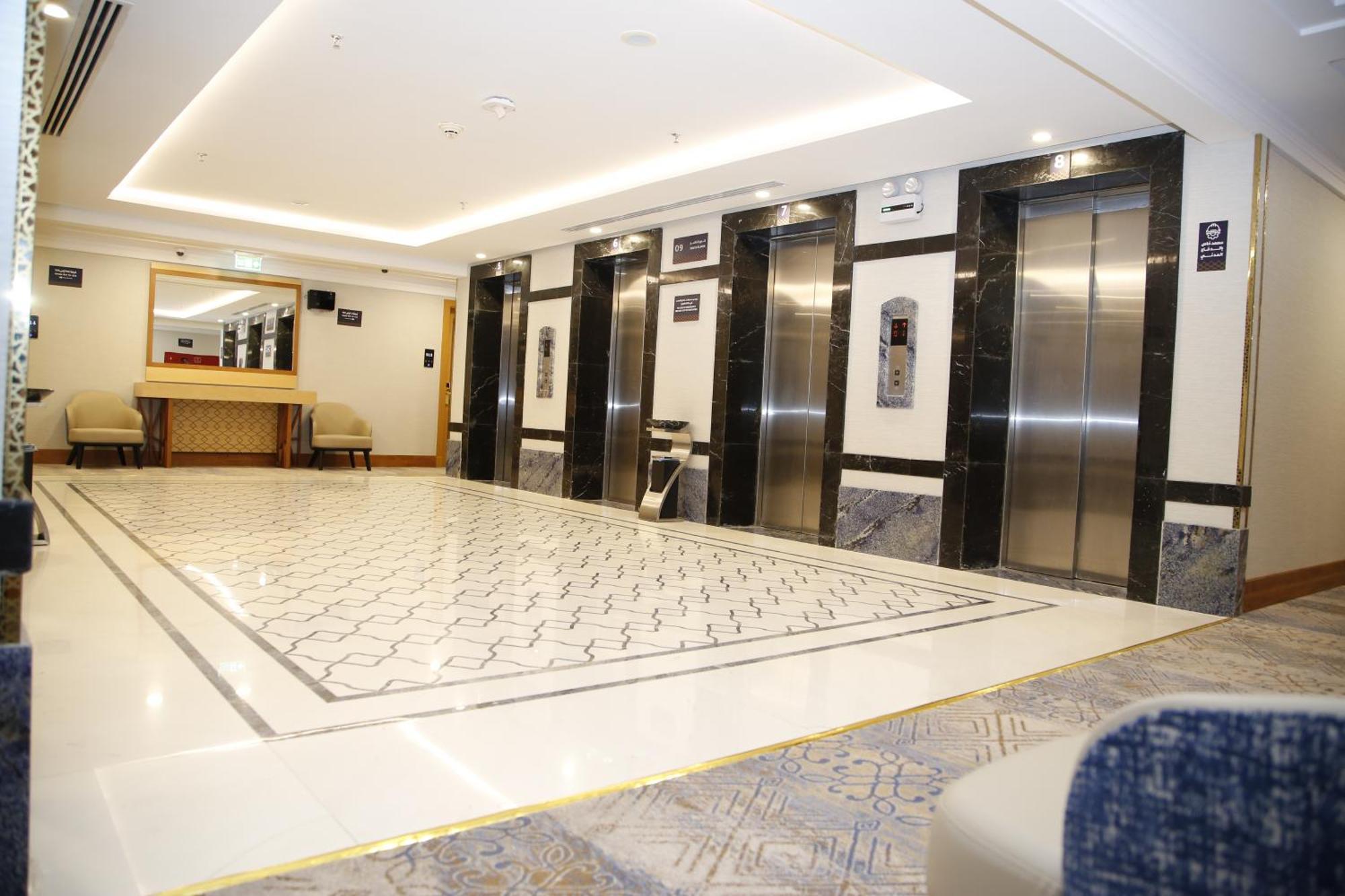 Maden Alrawda Hotell Medina Exteriör bild Elevators at the 10th floor